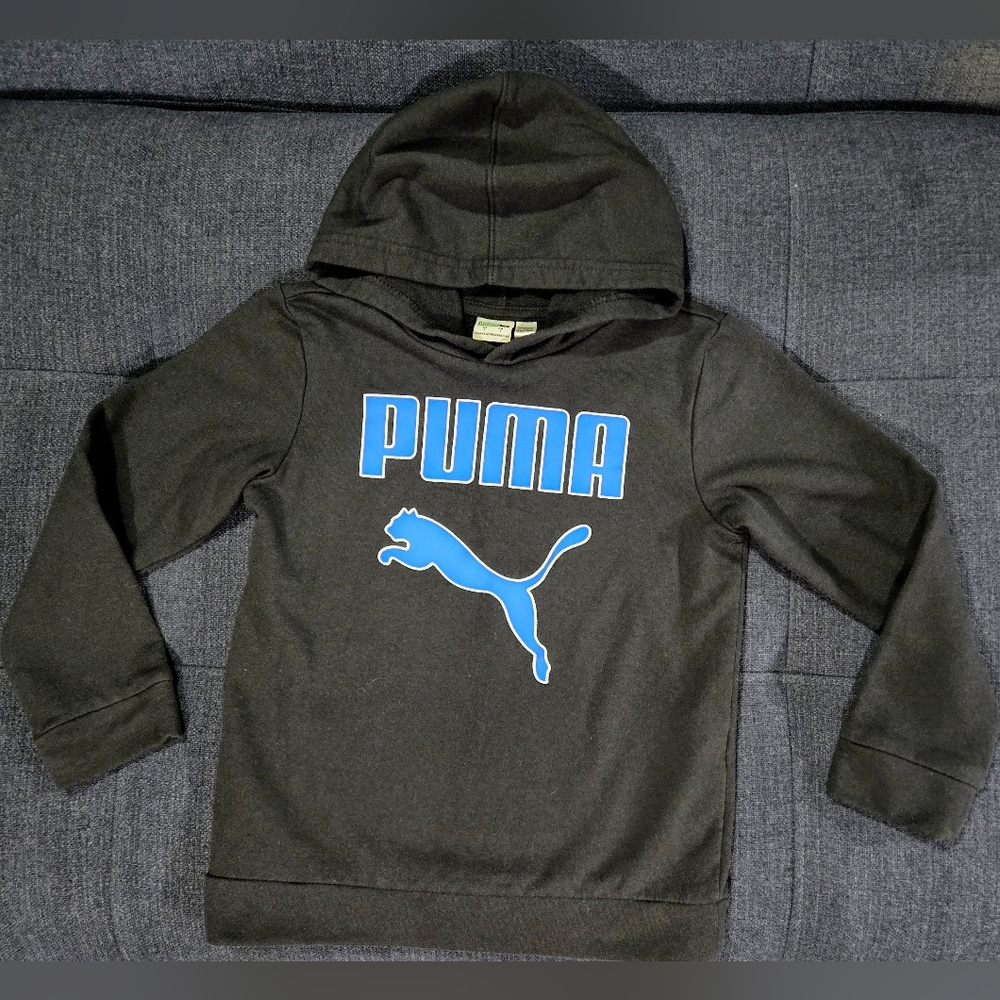 Puma Boys Black w/ Blue Hoodie Sweatshirt Size 7 Used